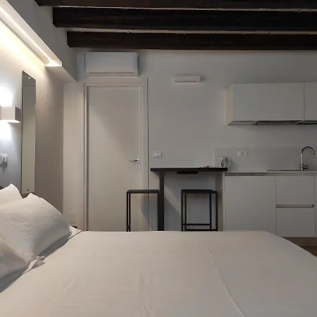 Borgo di Ponte Holiday Apartments&Rooms-3